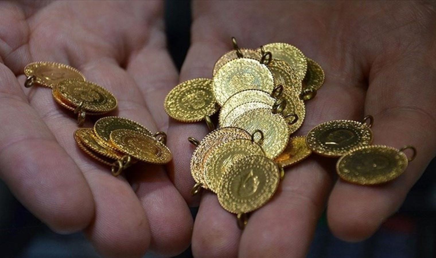 Altın fiyatları güne düşüşle başladı! Gram altın, çeyrek altın, Cumhuriyet altını bugün ne kadar oldu? 25 Temmuz 2024 altın fiyatları…